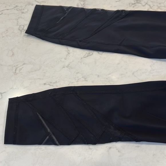 Lululemon Capri Leggings - Picture 7 of 7